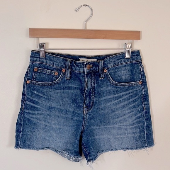Madewell 10.75” Rise Raw Hem Denim Jean Shorts - Picture 1 of 6